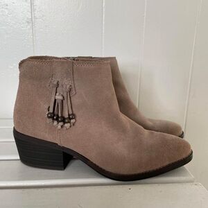 White mountain gray square leather booties 9